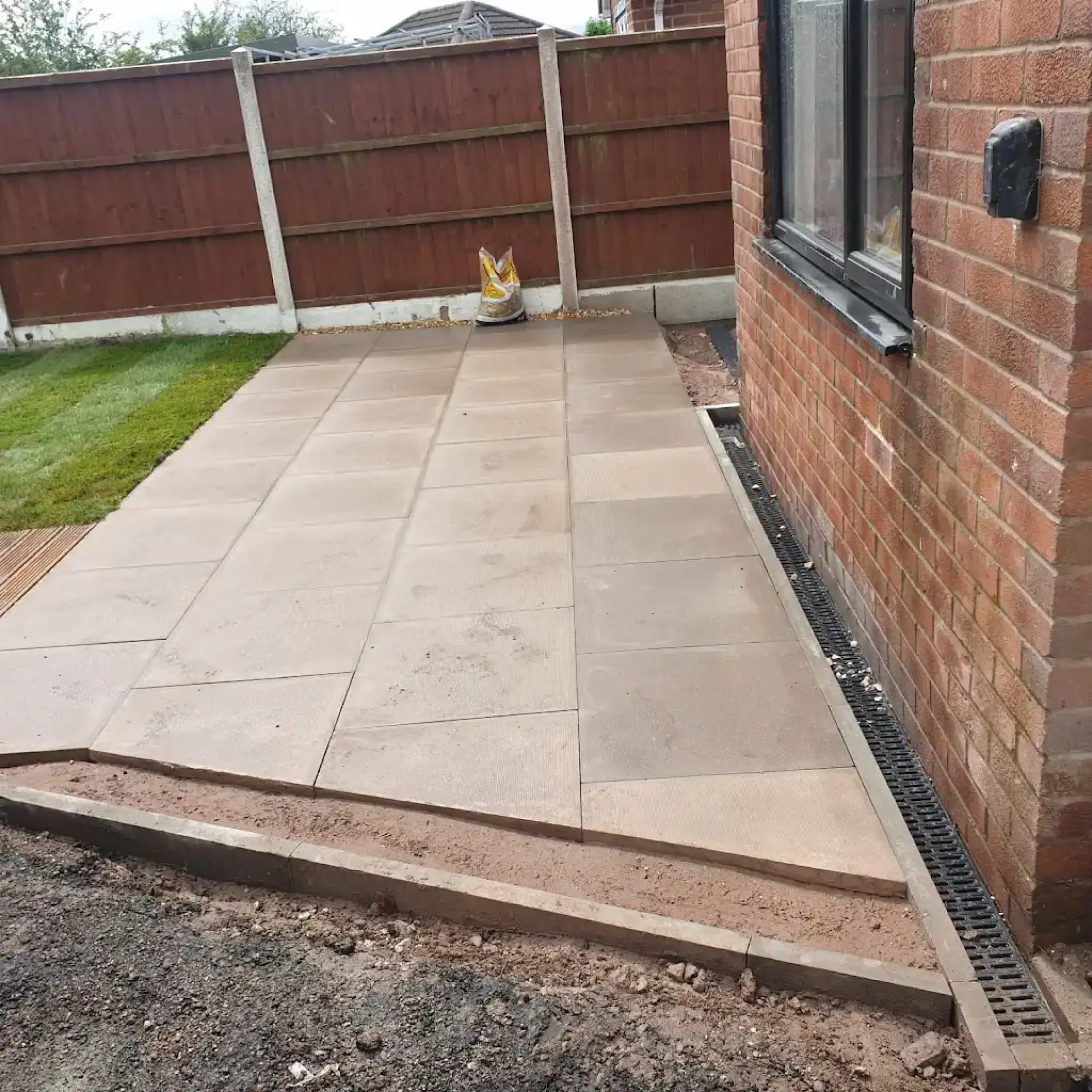 Porcelain Patio And Path Laying Newcastle-under-Lyme, Cheshire, Staffordshire 